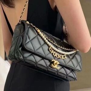 Chanel CC Chain Clutch Pearl Shoulder Bag Black Lambskin Gold Hardware